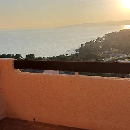 Tous A La Piscine Au Belvedere Vue Villa Saint-Raphael (Var)