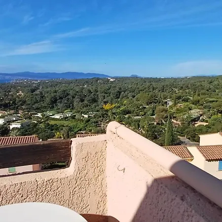 Tous A La Piscine Au Belvedere Vue Villa *