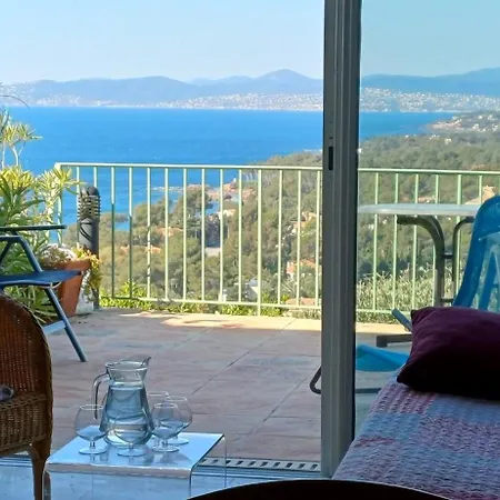Tous A La Piscine Au Belvedere Vue Villa Saint-Raphael (Var)
