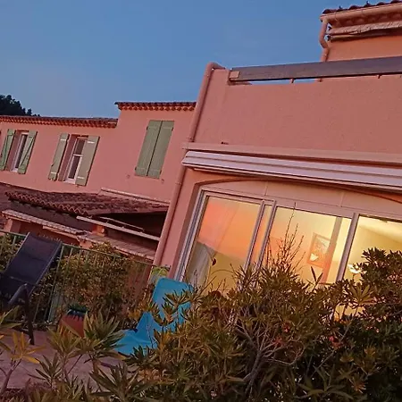 Tous A La Piscine Au Belvedere Vue Villa Saint-Raphael (Var)
