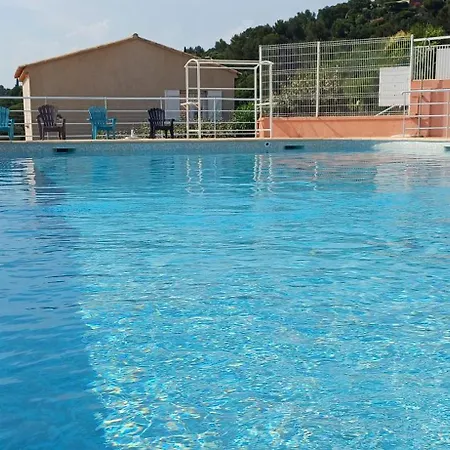 Tous A La Piscine Au Belvedere Vue Villa *